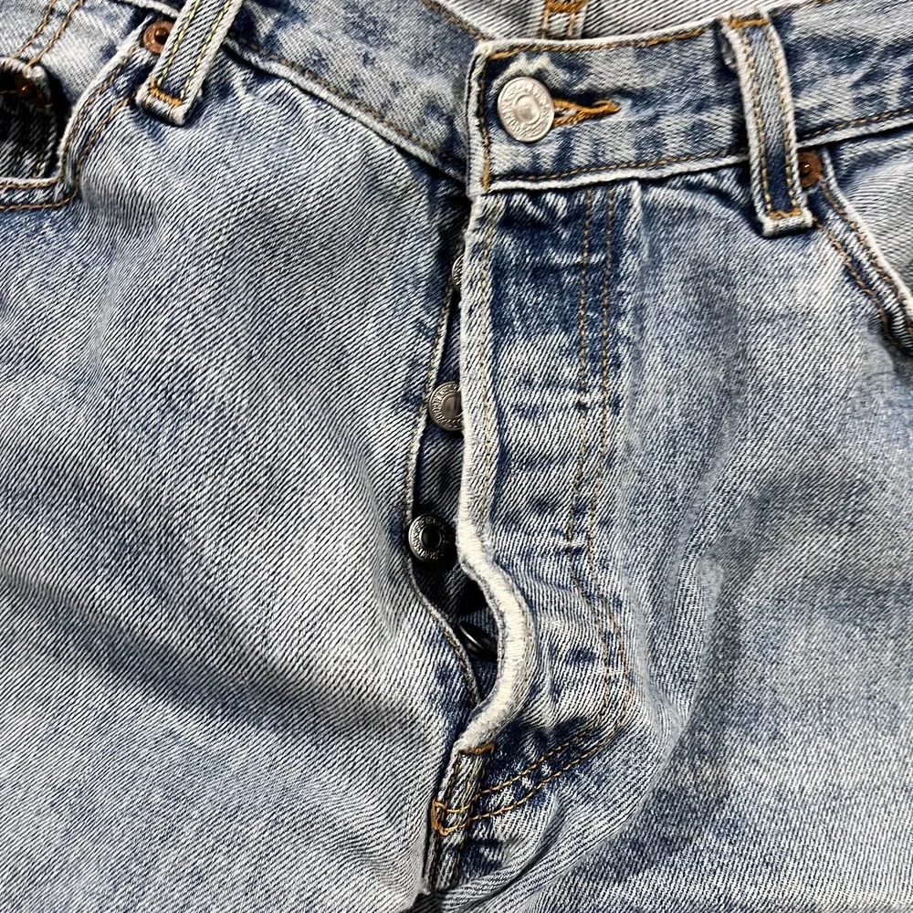 Vtg Levi's 501 XX Jeans Men 32x32* Straight Leg Button Fly Denim 90s Distressed‎
